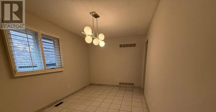 MAIN-5889 River Grove Avenue, Mississauga, ON, L5M 4W2 - 5