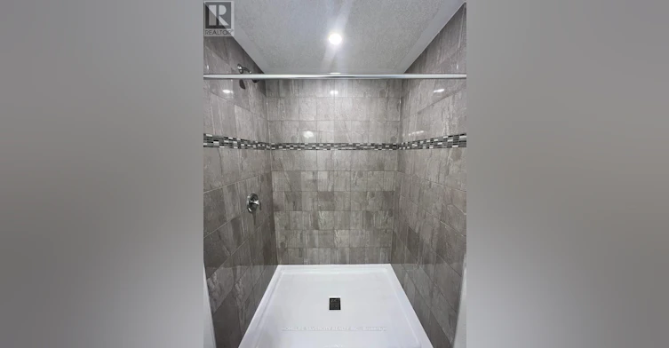 25 Isherwood Avenue, Cambridge, ON, N1R 0E2 - 11
