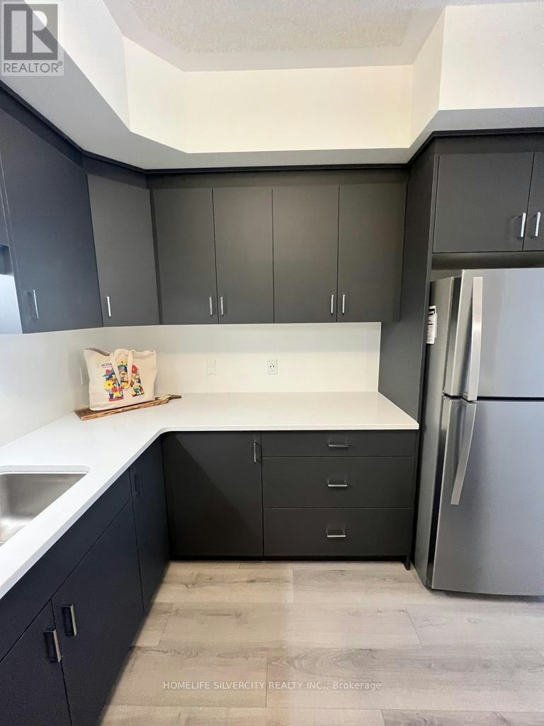 25 Isherwood Avenue, Cambridge, ON, N1R 0E2 - 15