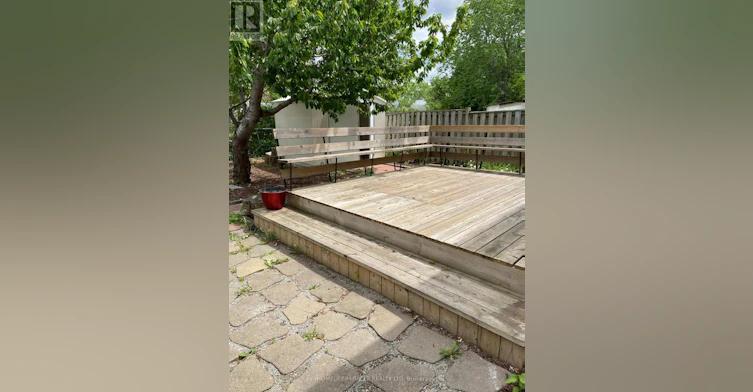 6856 Darcel Avenue, Mississauga, ON, L4T 2W5 - 18