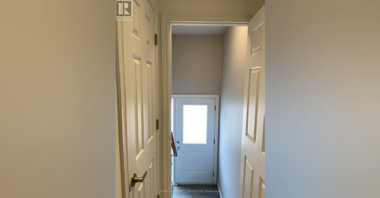 6856 Darcel Avenue, Mississauga, ON, L4T 2W5 - 7
