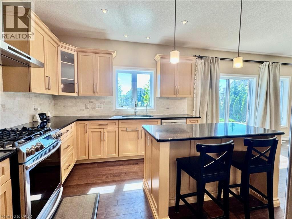 503 Walking Fern Court, Waterloo, ON, N2V 0B8 - 17