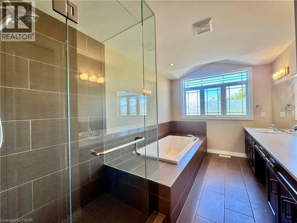 503 Walking Fern Court, Waterloo, ON, N2V 0B8 - 34