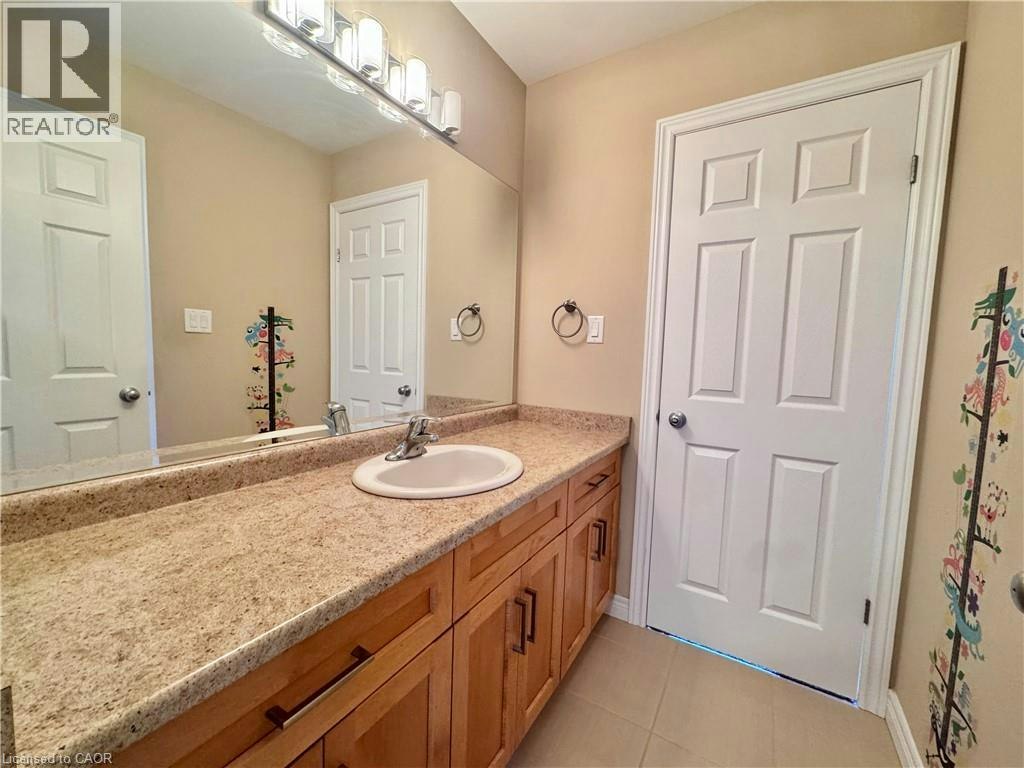 503 Walking Fern Court, Waterloo, ON, N2V 0B8 - 40