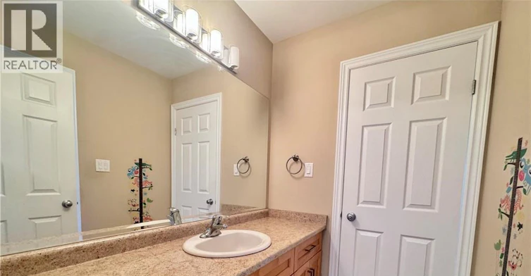 503 Walking Fern Court, Waterloo, ON, N2V 0B8 - 40