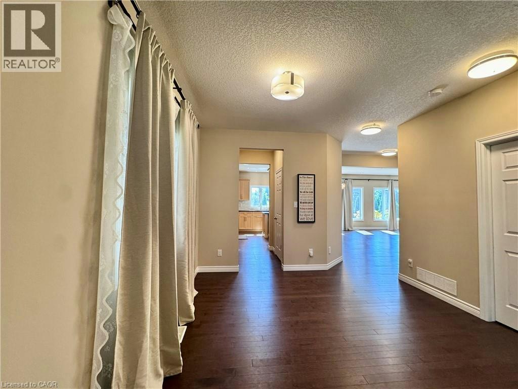 503 Walking Fern Court, Waterloo, ON, N2V 0B8 - 8