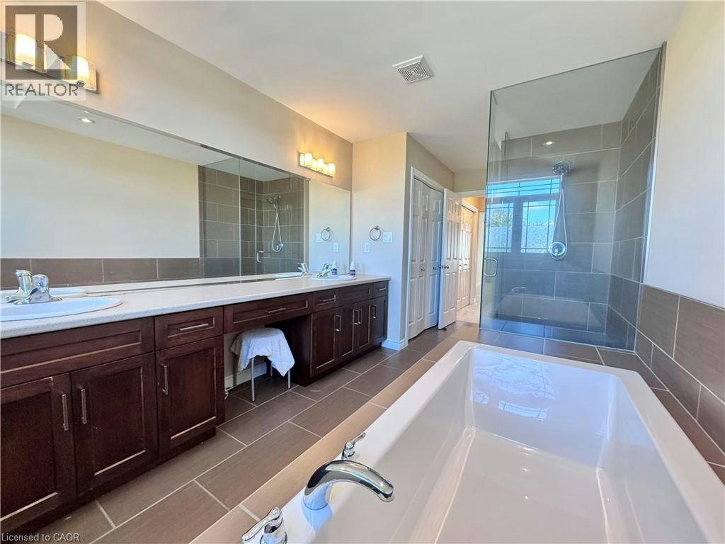 503 Walking Fern Court, Waterloo, ON, N2V 0B8 - 33