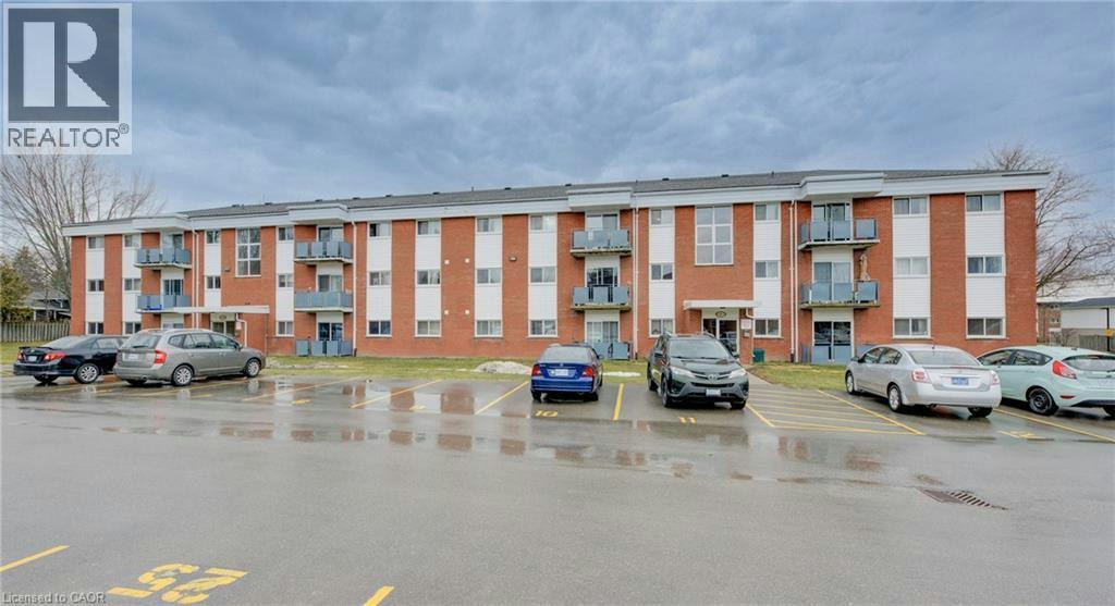 10-529 Parkside Drive, Waterloo, ON, N2L 4X7 - 2