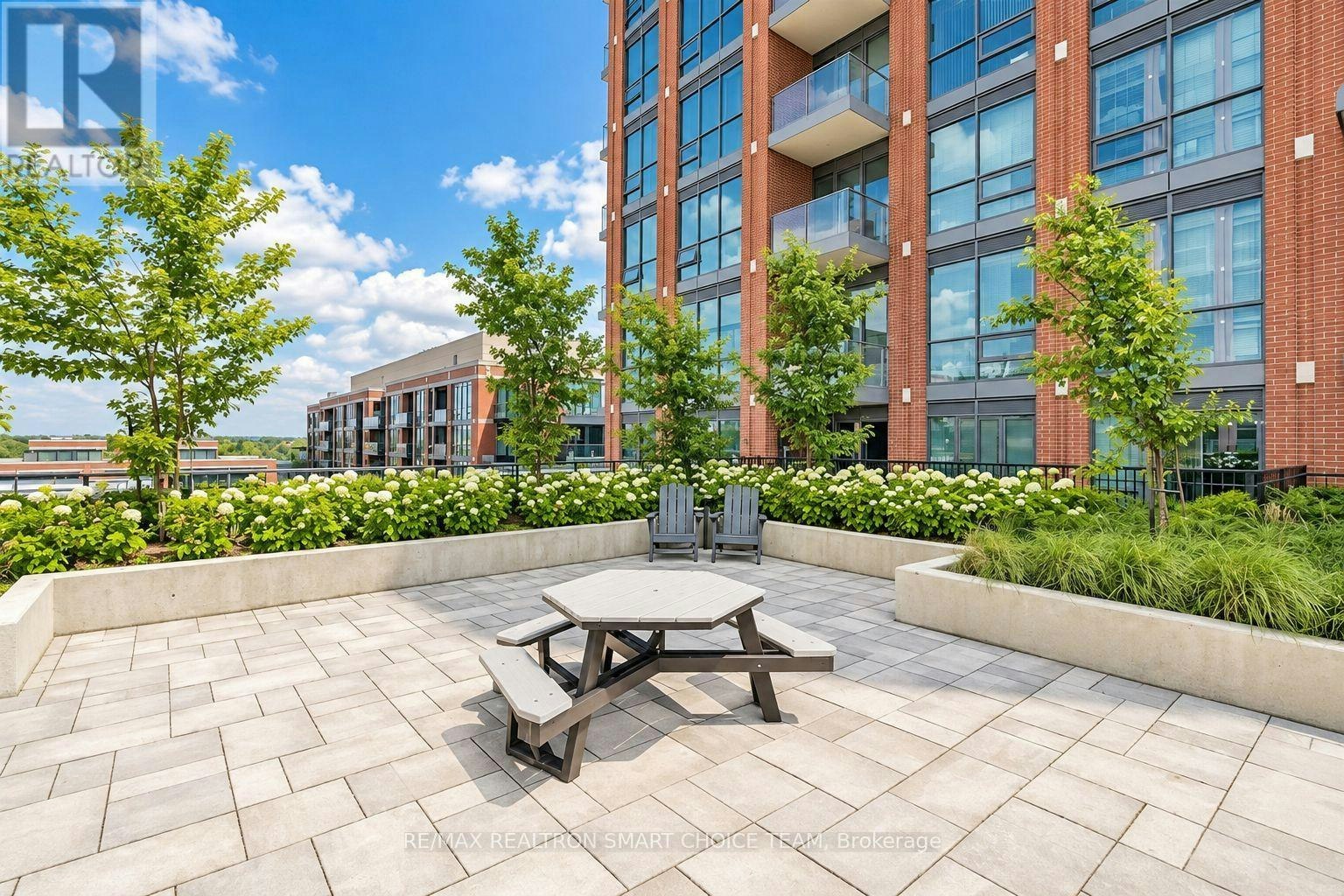 427-31 Tippett Road, Toronto, ON, M3H 0C8 - 20