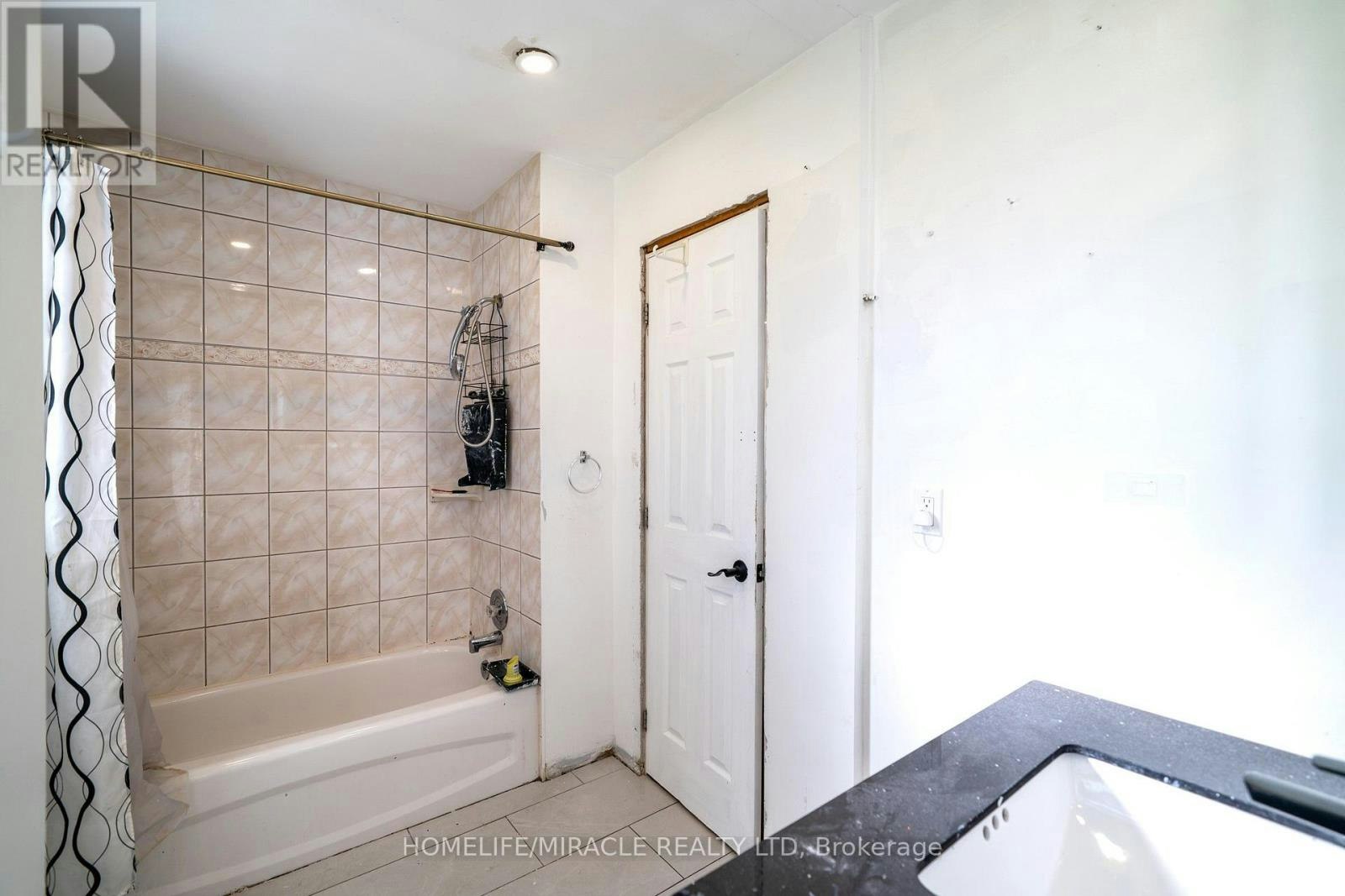 373 Drew Street, Oshawa, ON, L1H 5B4 - 6