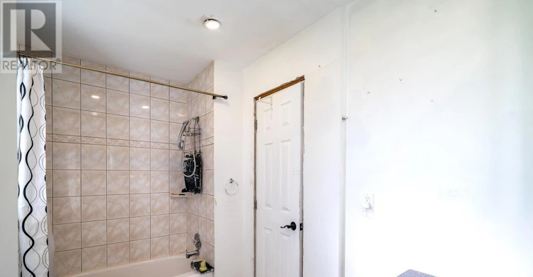 373 Drew Street, Oshawa, ON, L1H 5B4 - 6