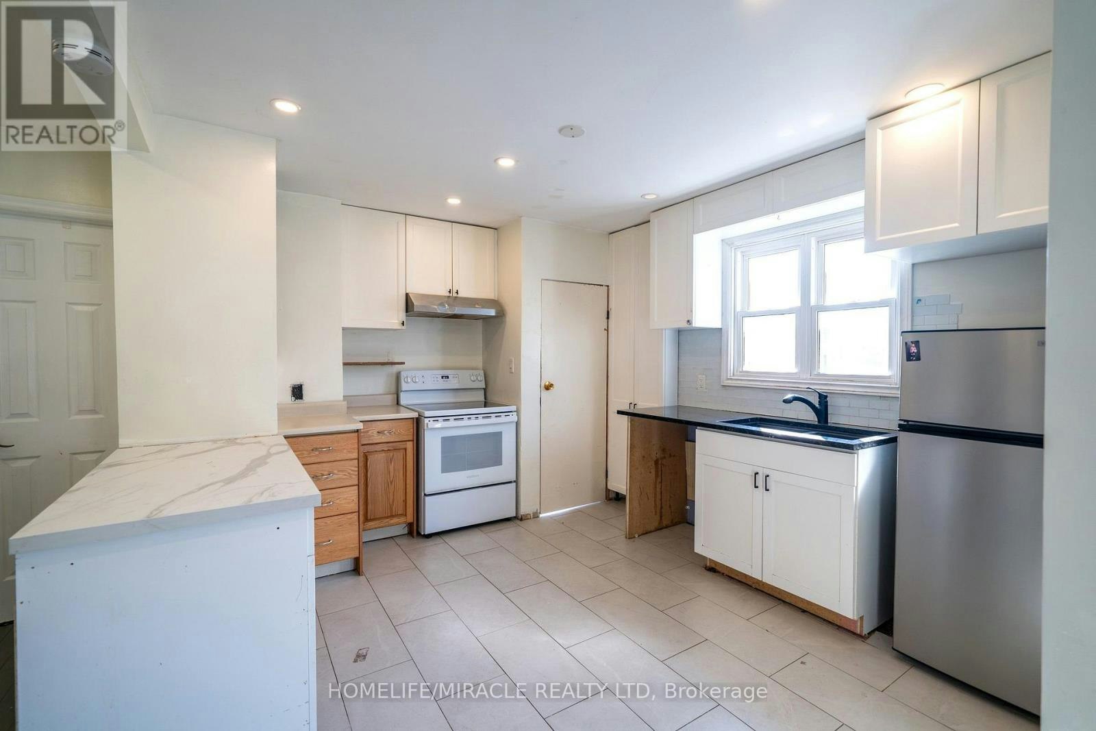 373 Drew Street, Oshawa, ON, L1H 5B4 - 5