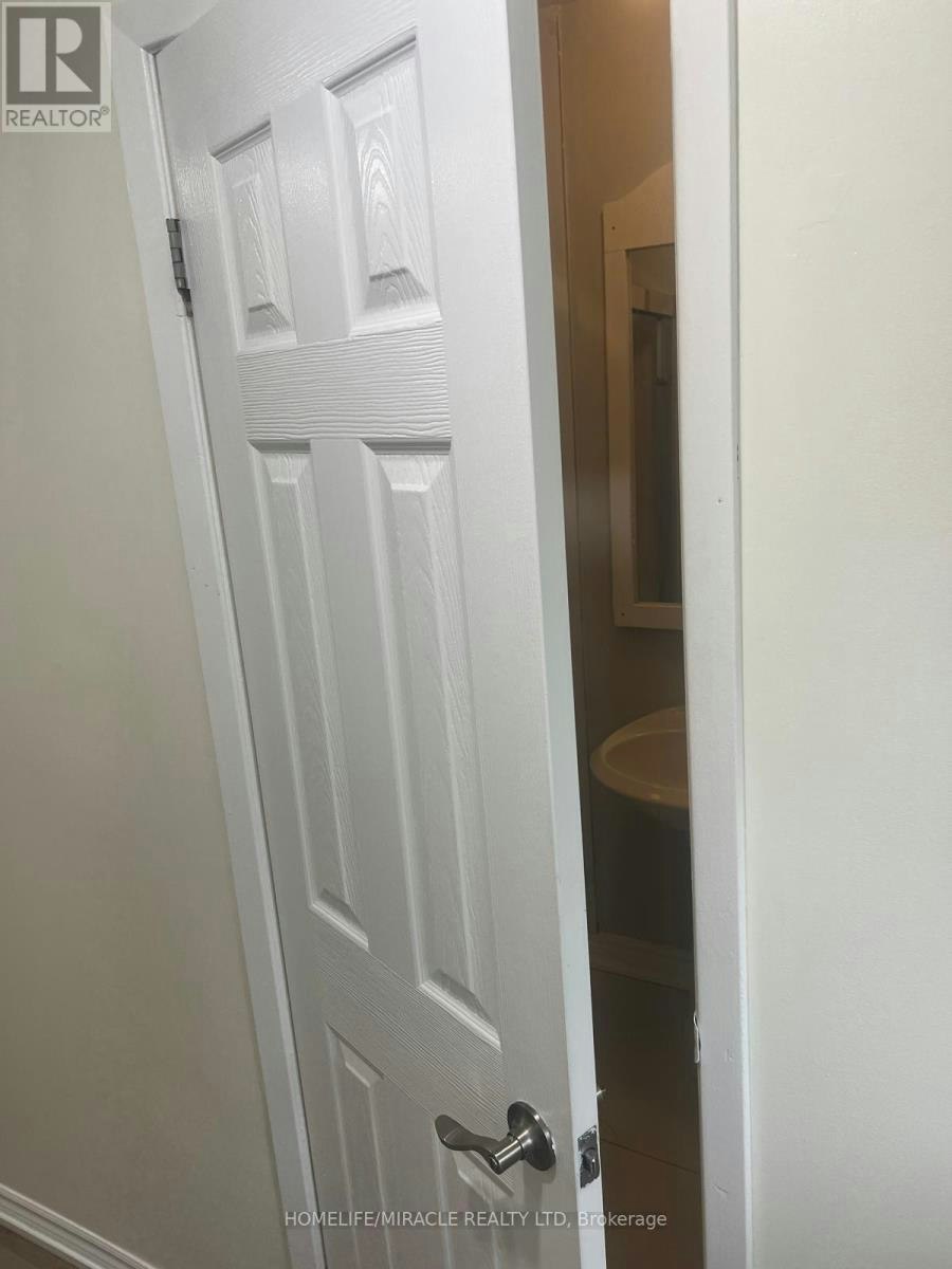 83 Grassington Crescent, Brampton, ON, L6S 1Z5 4