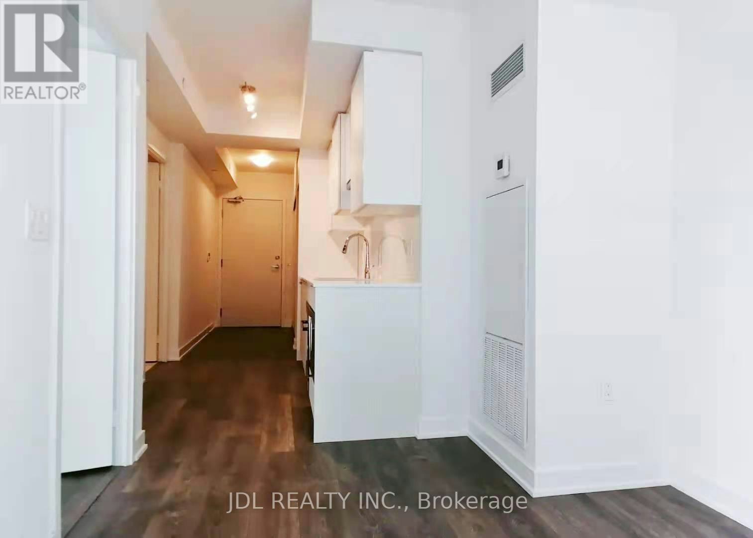 3008-99 Broadway Avenue, Toronto, ON, M4P 0E3 - 2