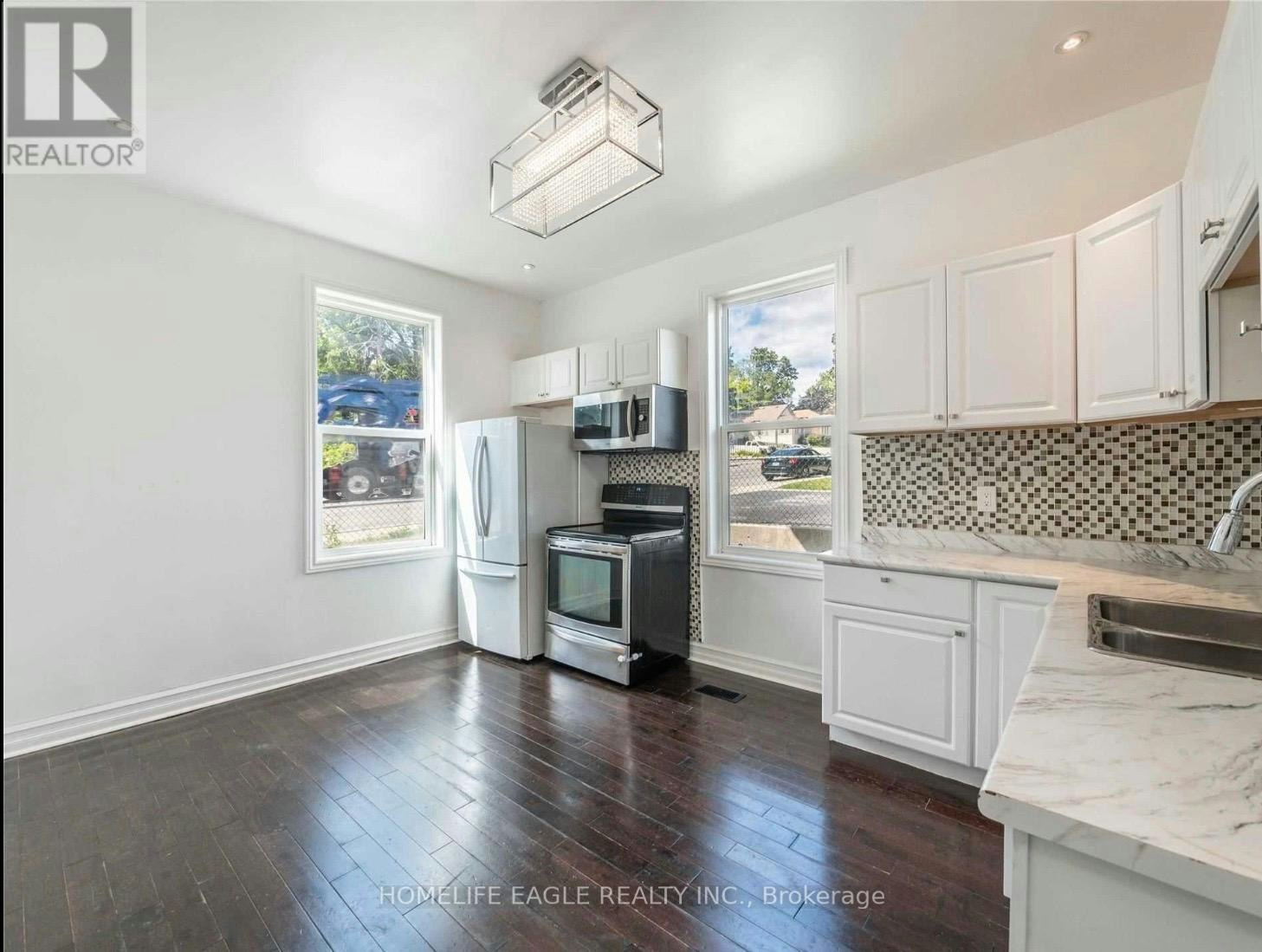 MAIN-87 Simcoe Road, Bradford West Gwillimbury, ON, L3Z 2A7 - 3