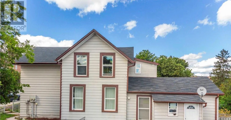 MAIN-87 Simcoe Road, Bradford West Gwillimbury, ON, L3Z 2A7