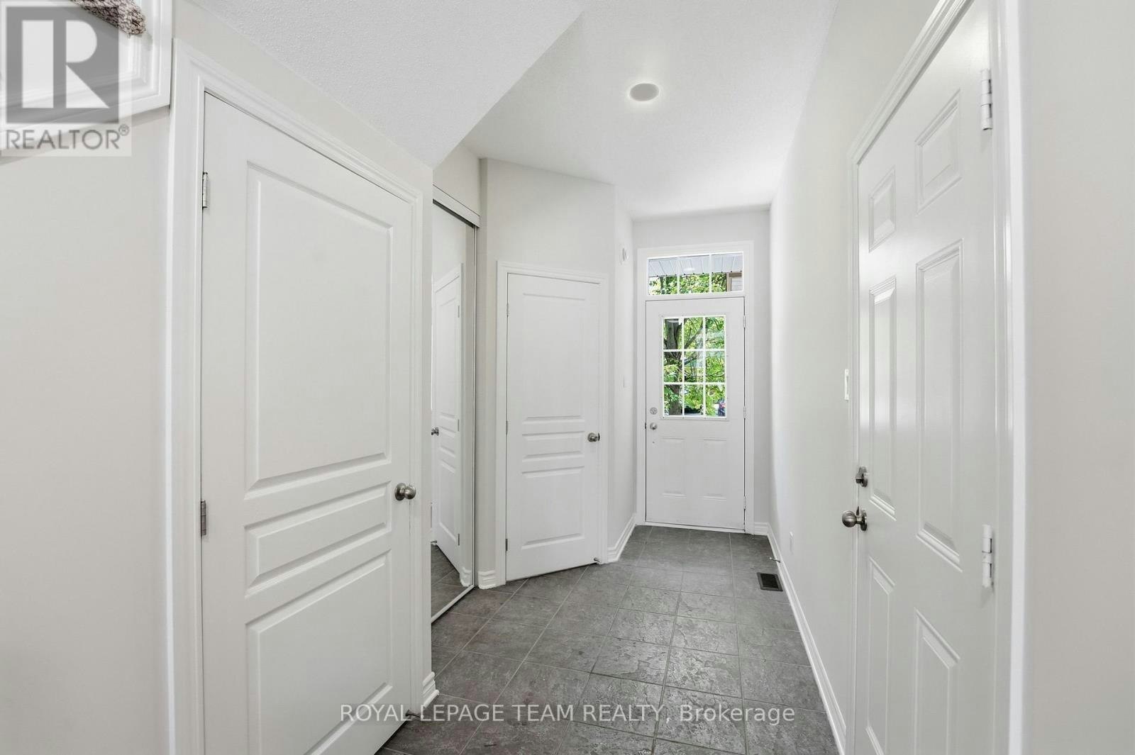 239 Tandalee Crescent, Ottawa, ON, K2M 0A2 - 4