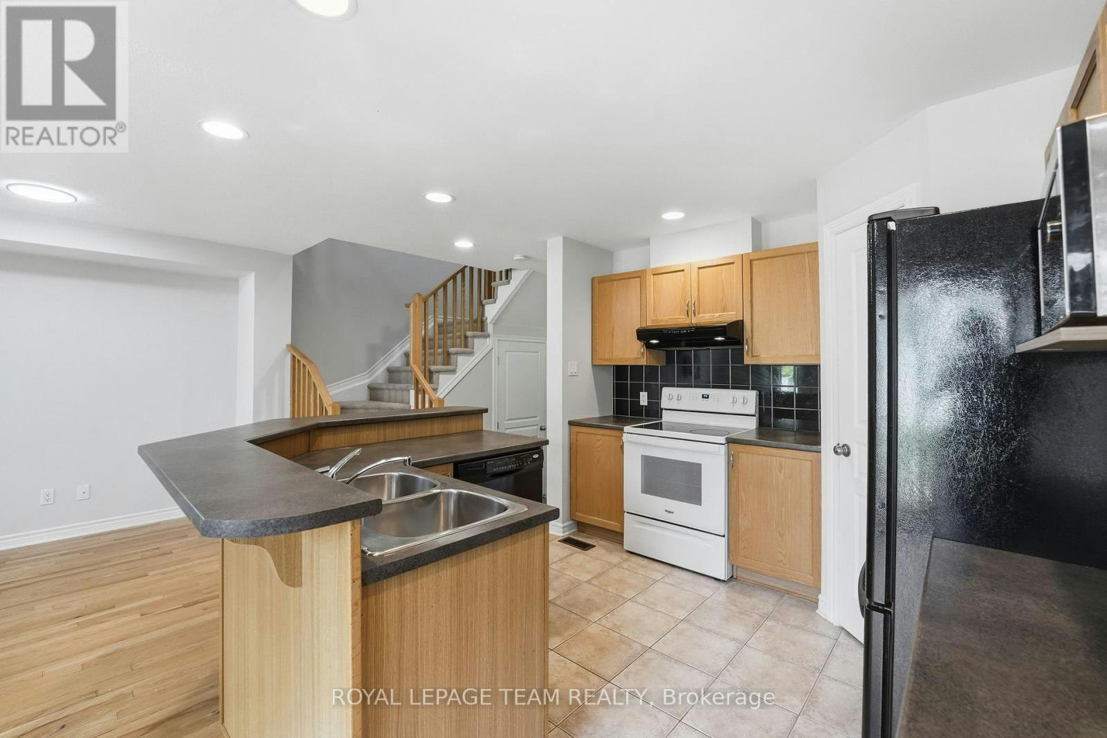 239 Tandalee Crescent, Ottawa, ON, K2M 0A2 - 7