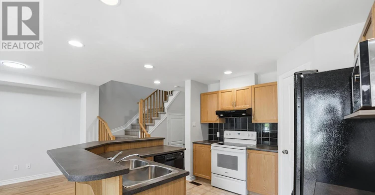 239 Tandalee Crescent, Ottawa, ON, K2M 0A2 - 7