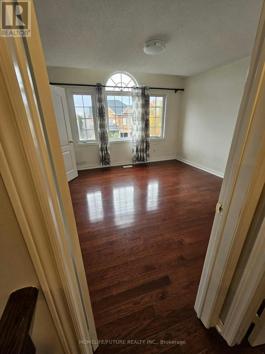 15 Coyle Street, Ajax, ON, L1T 0A3 - 11