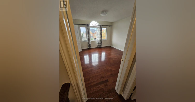 15 Coyle Street, Ajax, ON, L1T 0A3 - 11