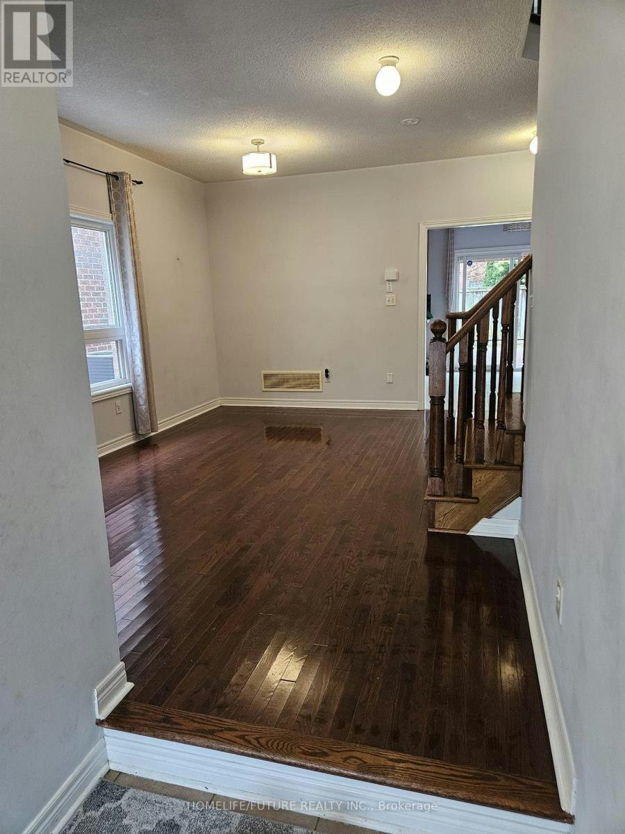 15 Coyle Street, Ajax, ON, L1T 0A3 - 8