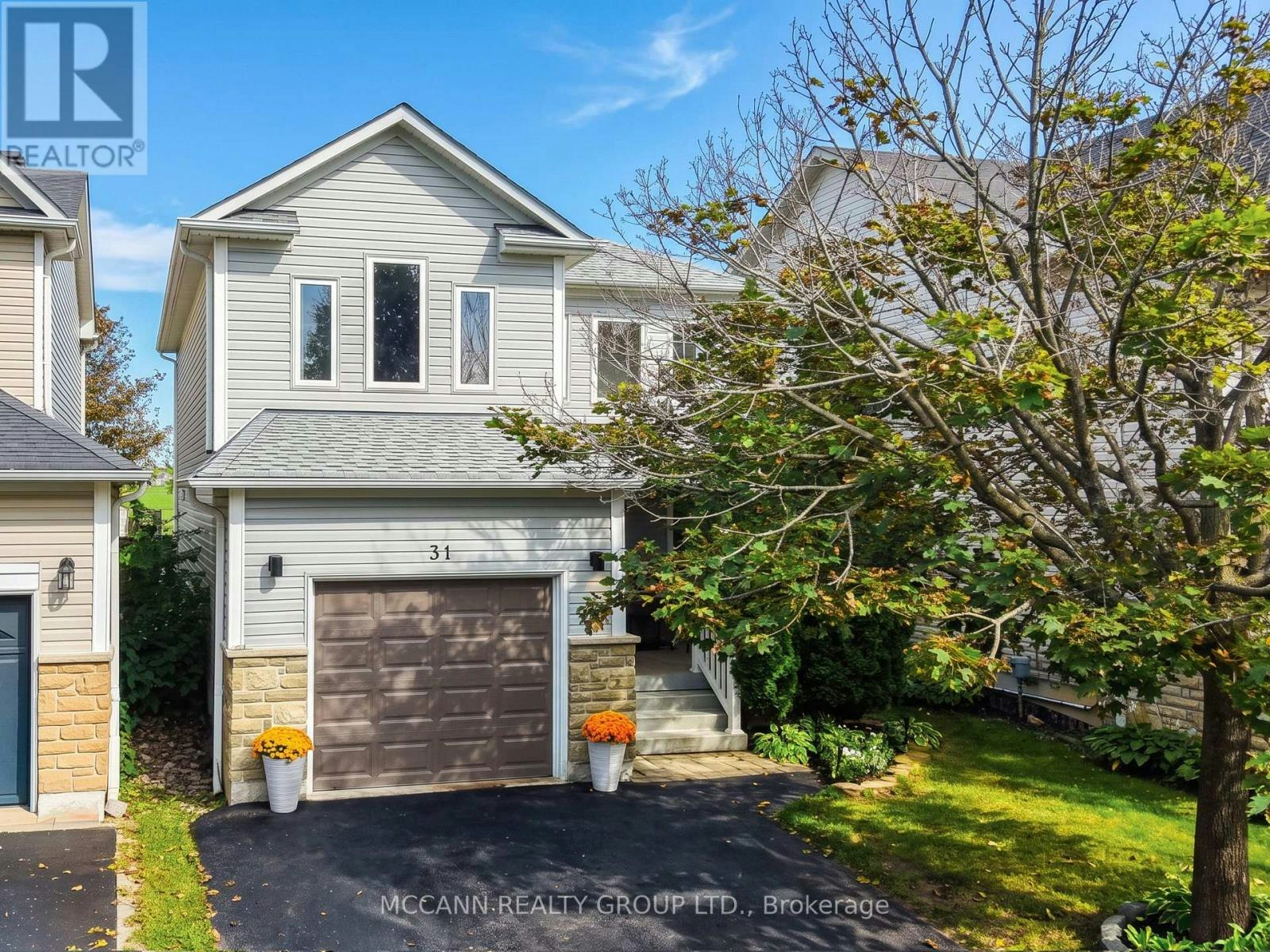 31 Hatch Street, Whitby, ON, L1M 2H8