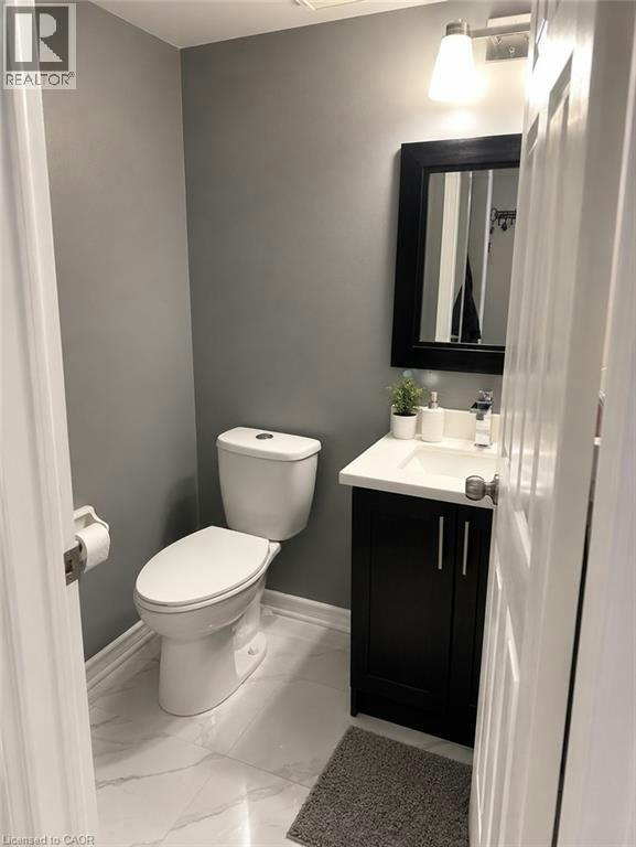 125 Fairgreen Close, Cambridge, ON, N1T 1T8 - 4