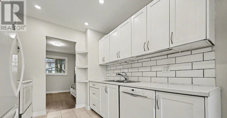 6 Wolfgang Drive, Ottawa, ON, K2J 1T1 - 3