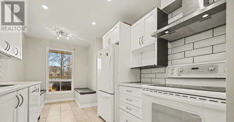 6 Wolfgang Drive, Ottawa, ON, K2J 1T1 - 4