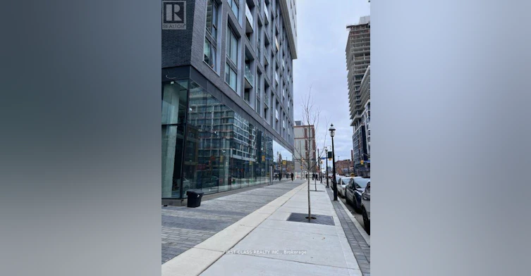 1015-158 Front Street E, Toronto, ON, M5A 0K9 - 4