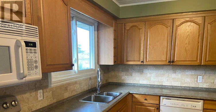 UPPER-9 Stonegate Drive, St. Catharines, ON, L2P 3K9 - 9