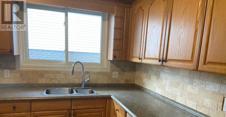 UPPER-9 Stonegate Drive, St. Catharines, ON, L2P 3K9 - 10