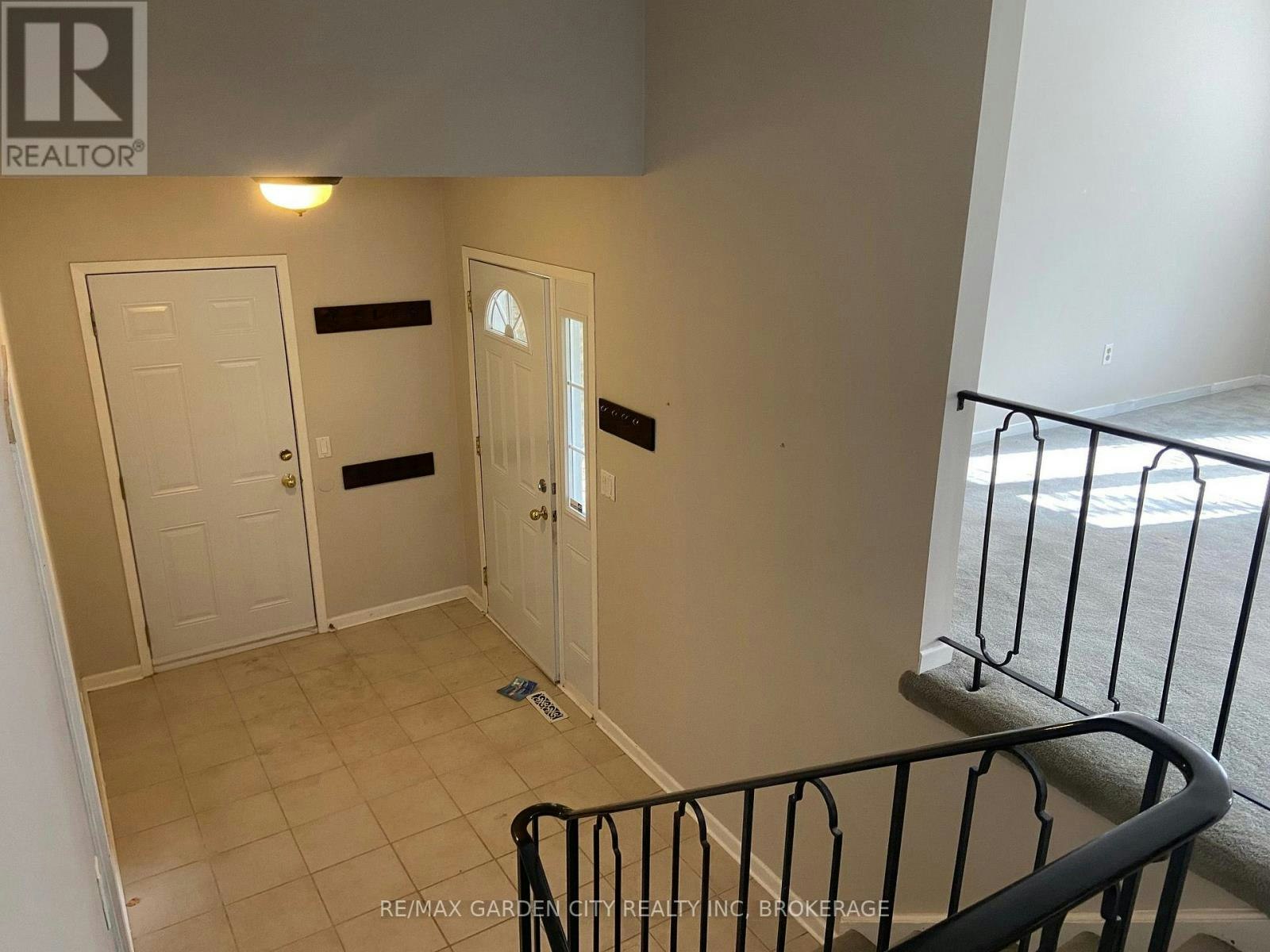 UPPER-9 Stonegate Drive, St. Catharines, ON, L2P 3K9 - 2