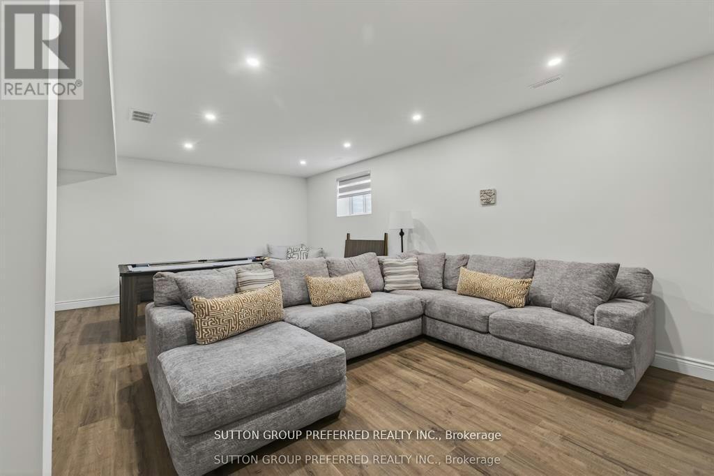 105 Harvest Lane, Thames Centre, ON, N0L 1G2 - 33