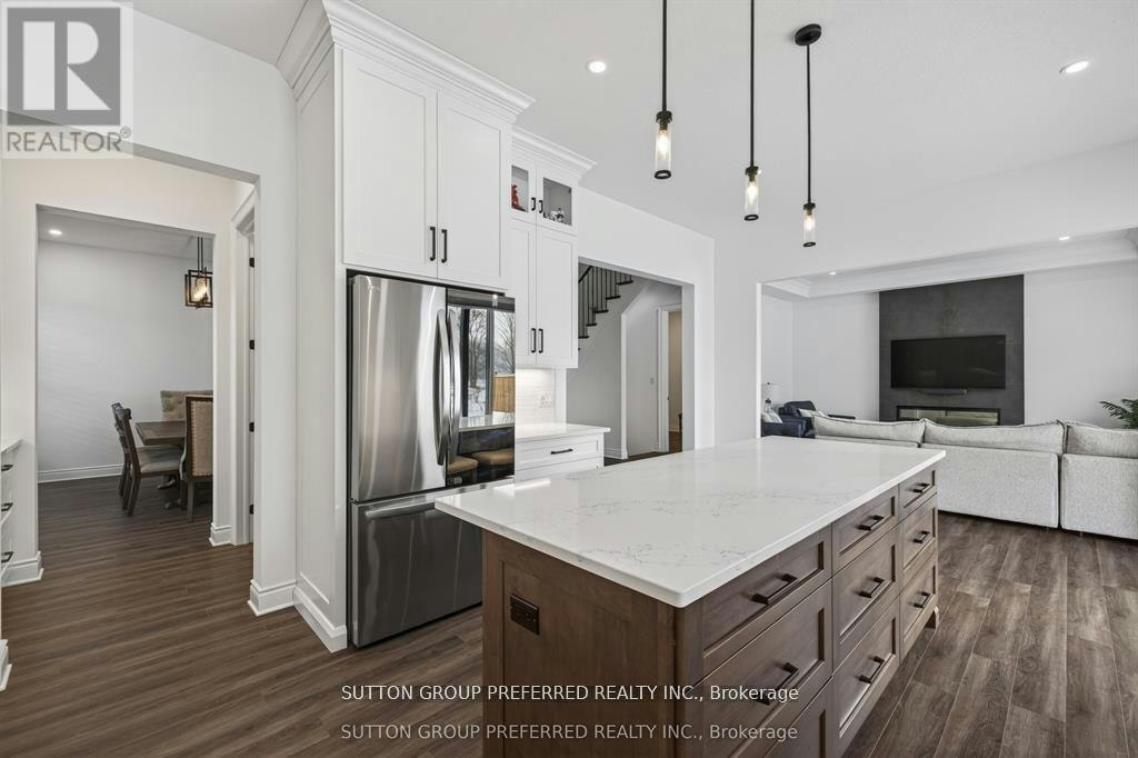 105 Harvest Lane, Thames Centre, ON, N0L 1G2 - 16