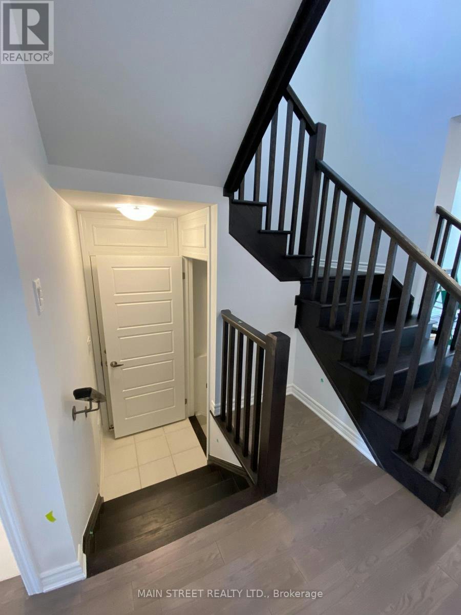 1253 Muskoka Heights, Milton, ON, L9E 1Z1 - 3