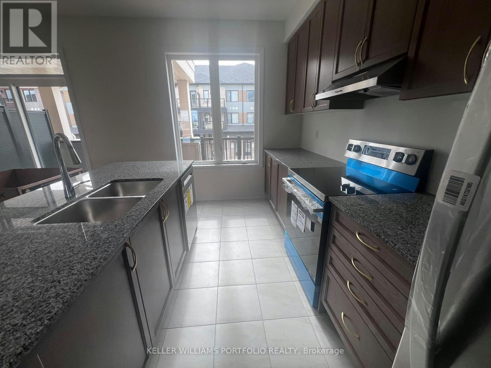 UPPER-8 Thornbird Crescent, Brampton, ON, L6V 3N5 - 5