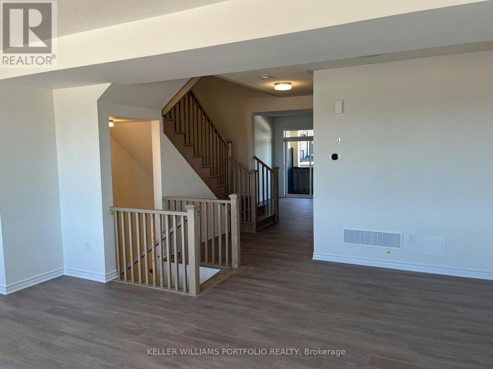 UPPER-8 Thornbird Crescent, Brampton, ON, L6V 3N5 - 2