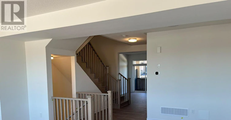 UPPER-8 Thornbird Crescent, Brampton, ON, L6V 3N5 - 2