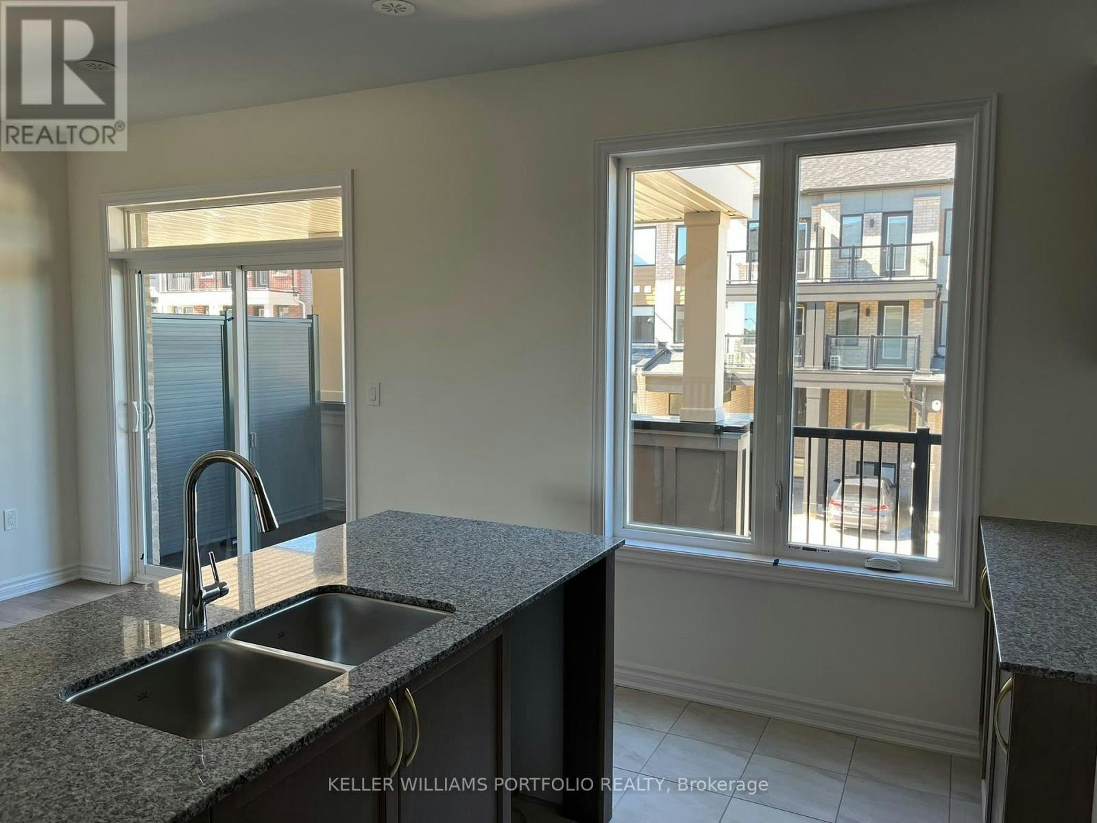 UPPER-8 Thornbird Crescent, Brampton, ON, L6V 3N5 - 4