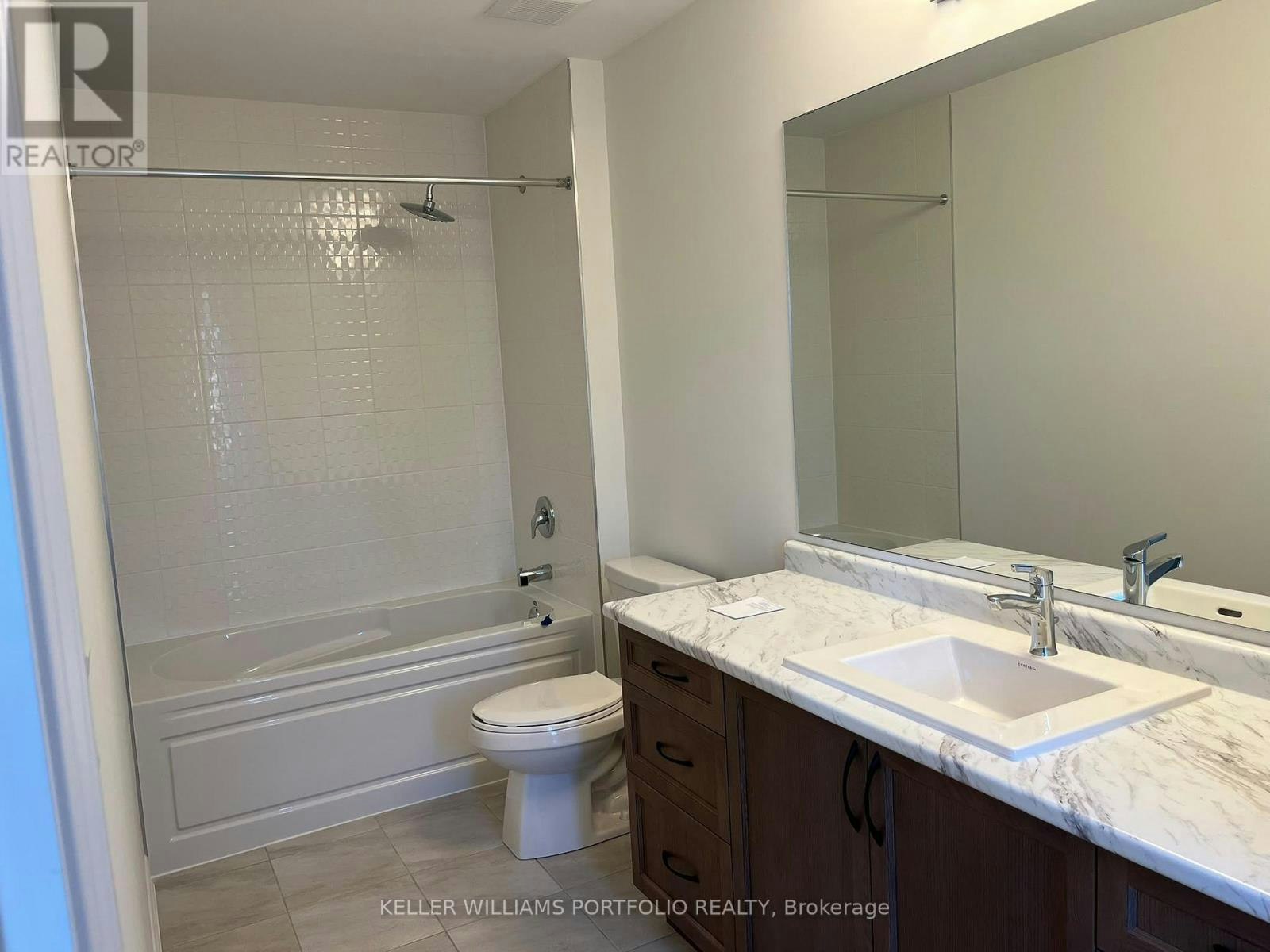 UPPER-8 Thornbird Crescent, Brampton, ON, L6V 3N5 - 3