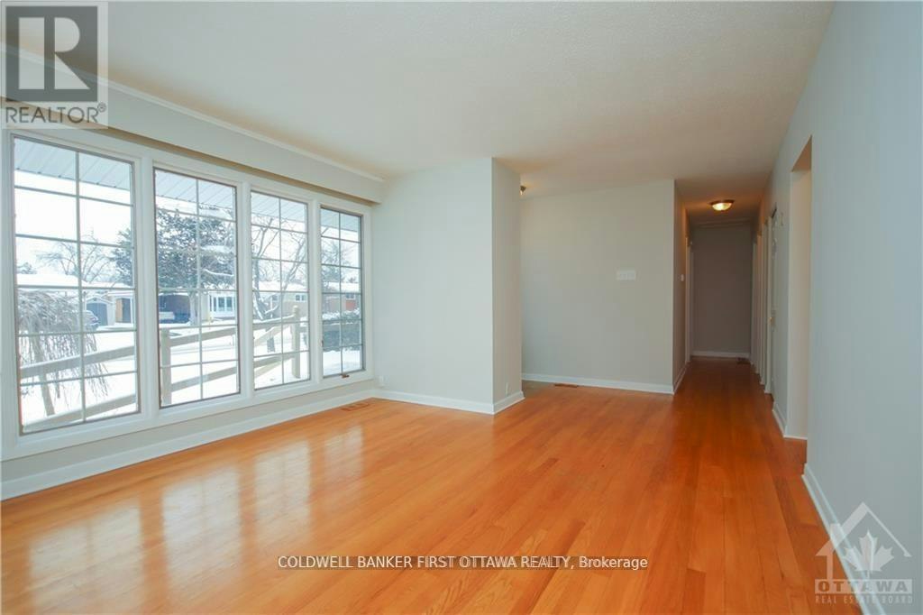 74 Hilliard Avenue, Ottawa, ON, K2E 6C1 - 7