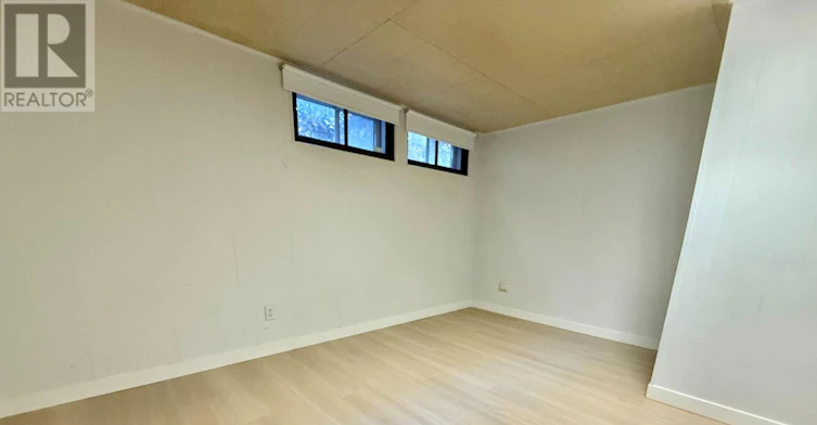 74 Hilliard Avenue, Ottawa, ON, K2E 6C1 - 23
