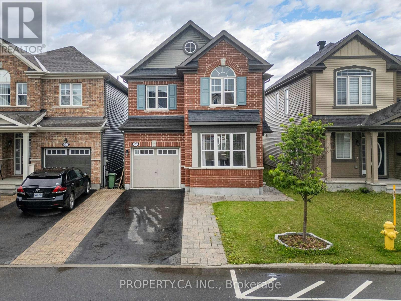 125 Sweetvalley Drive, Ottawa, ON, K4A 1A4