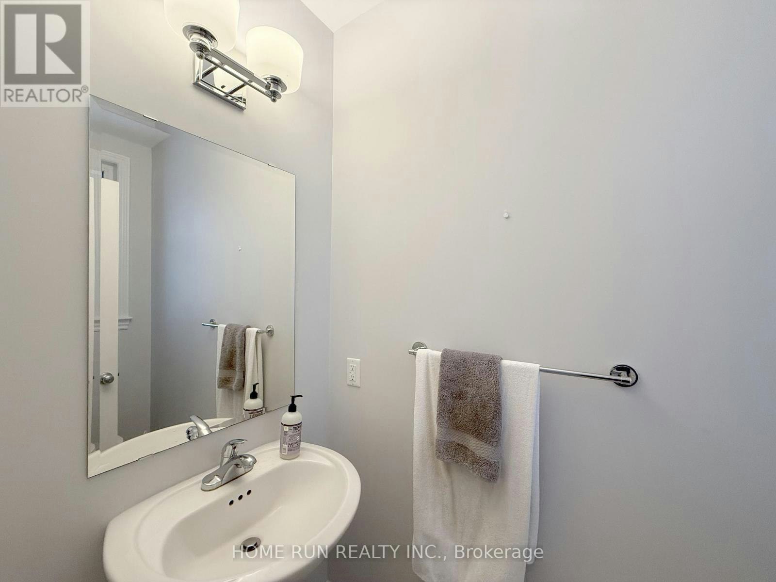 555 Jackdaw Avenue, Ottawa, ON, K2J 6M8 - 2