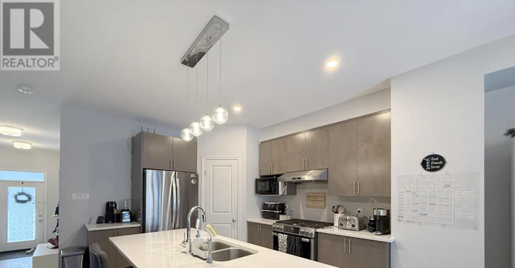 555 Jackdaw Avenue, Ottawa, ON, K2J 6M8 - 4