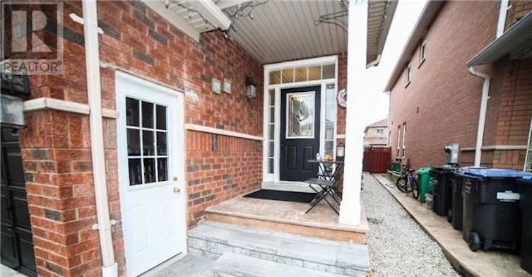 3355 Fountain Park Avenue, Mississauga, ON, L5M 7E2 - 2