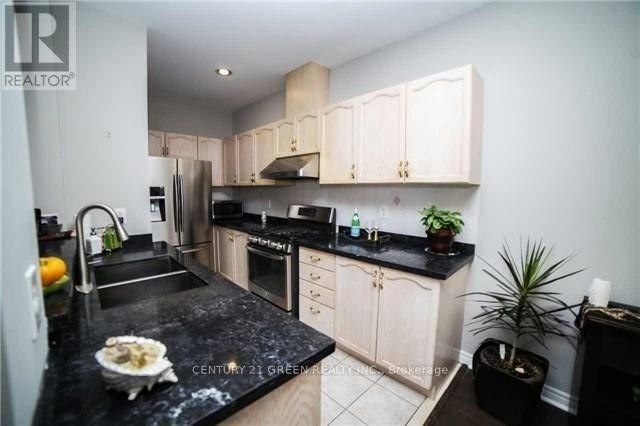 3355 Fountain Park Avenue, Mississauga, ON, L5M 7E2 - 6