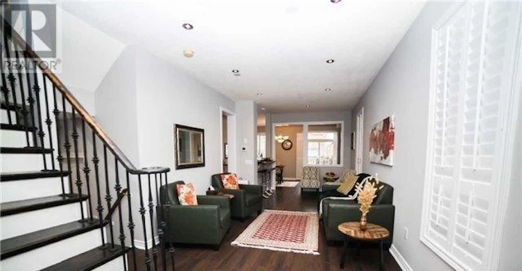 3355 Fountain Park Avenue, Mississauga, ON, L5M 7E2 - 3